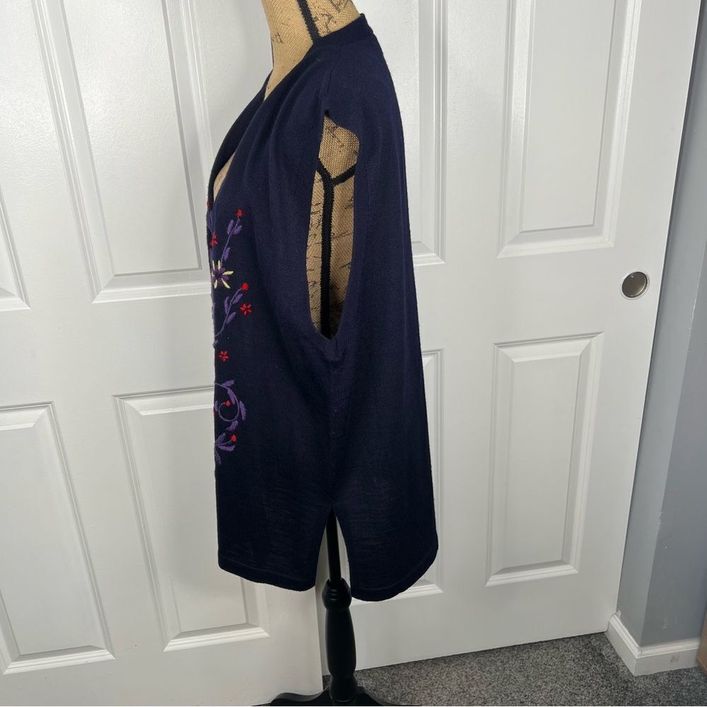 Sz OS Elvi Vintage Black Purple Floral Embroidered Sweater Vest - Picture 4 of 10